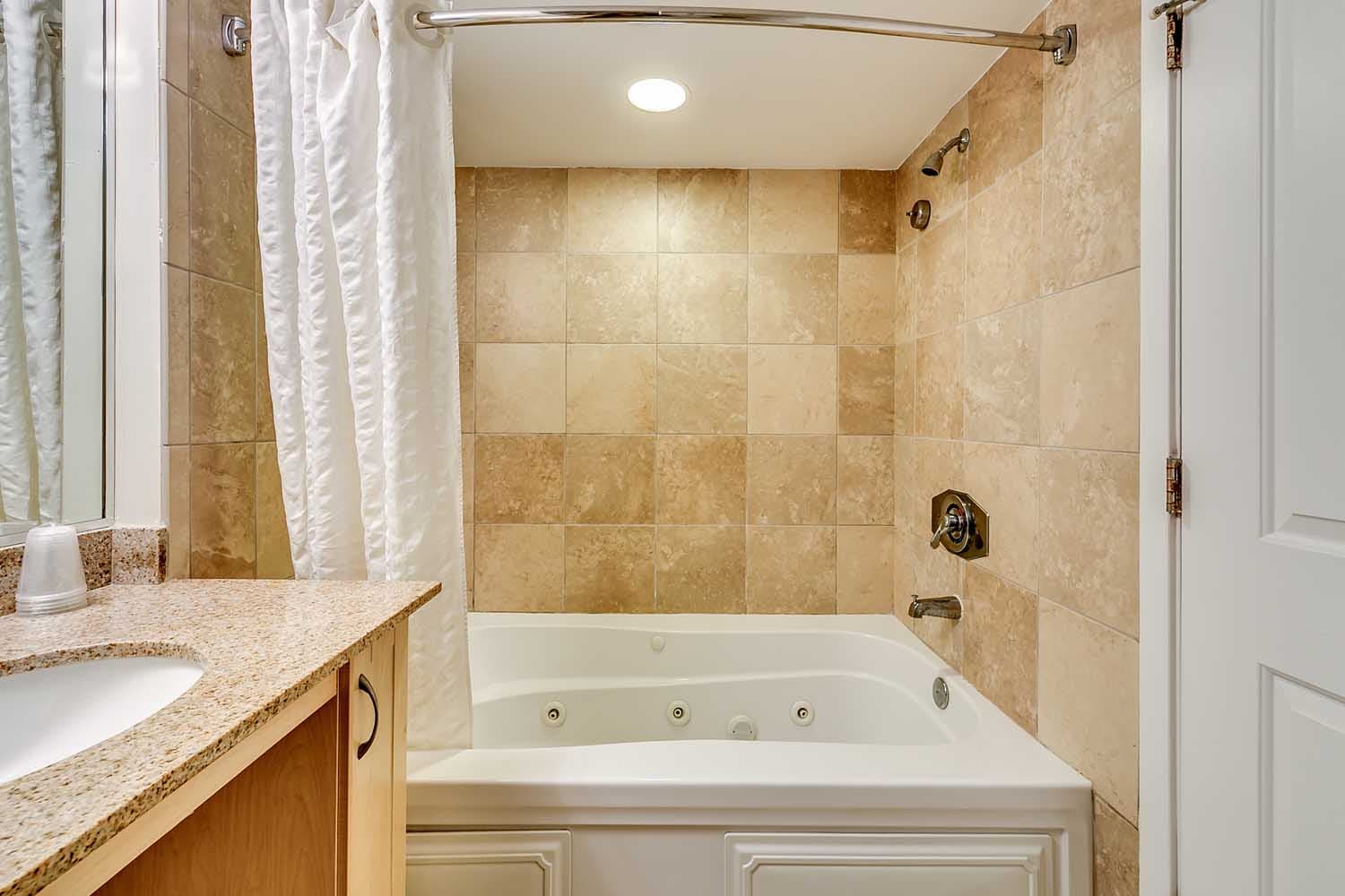 Sandy Beach Resort - 1 Bedroom Ocean View Condo - Palmetto