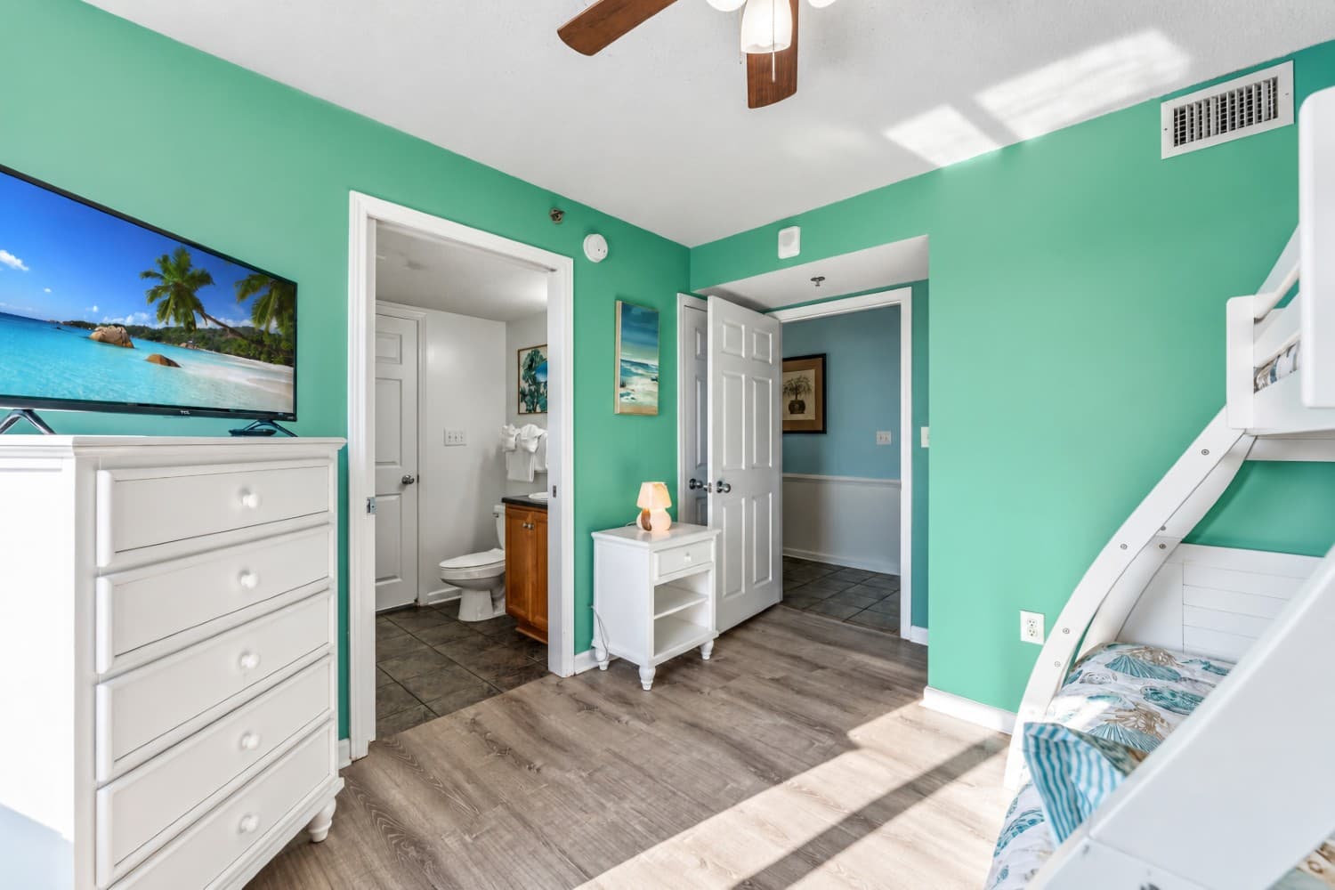 Crescent Shores - S 1812