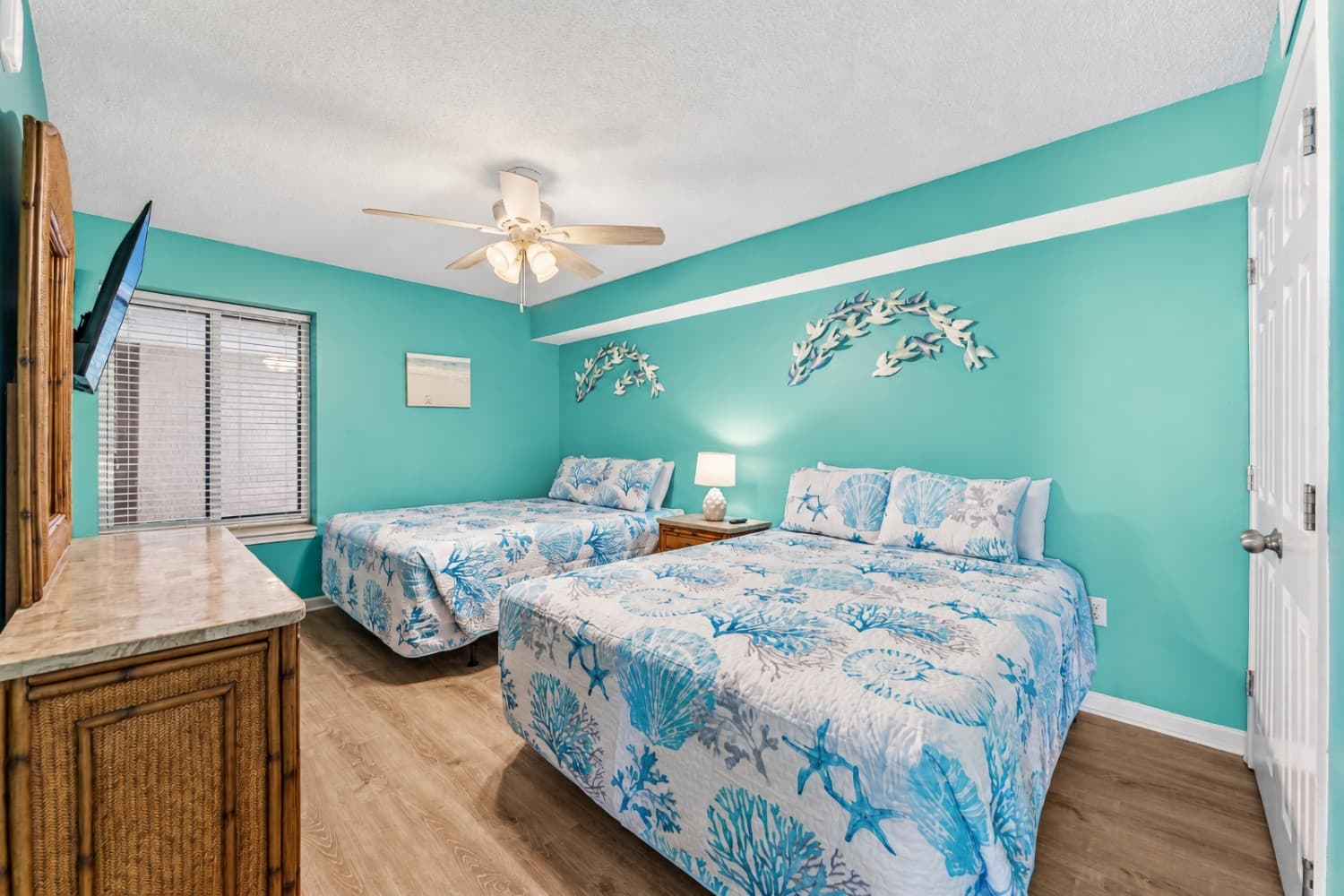 Crescent Shores - S 1812