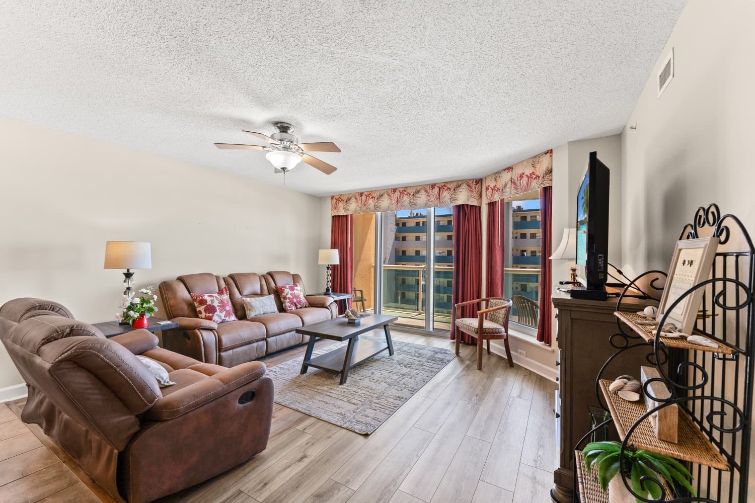 Malibu Pointe -  505