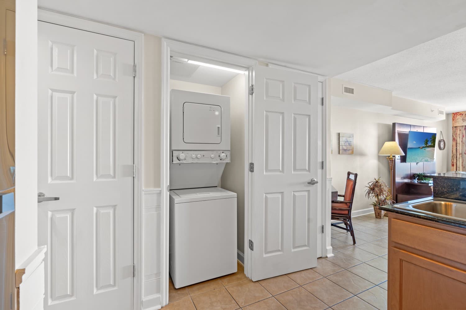 Malibu Pointe -  902