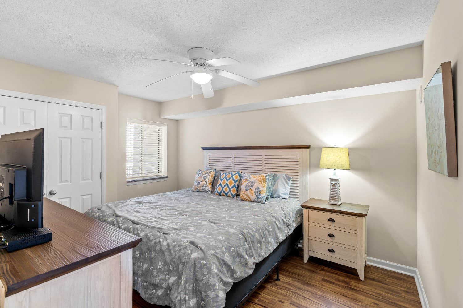 South Shore Villas - 1107