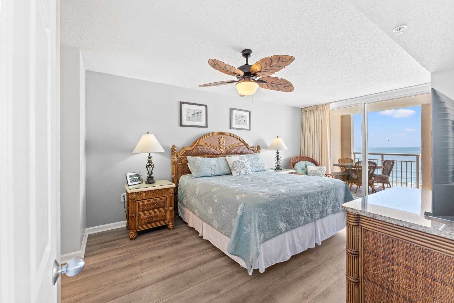 South Shore Villas -  702