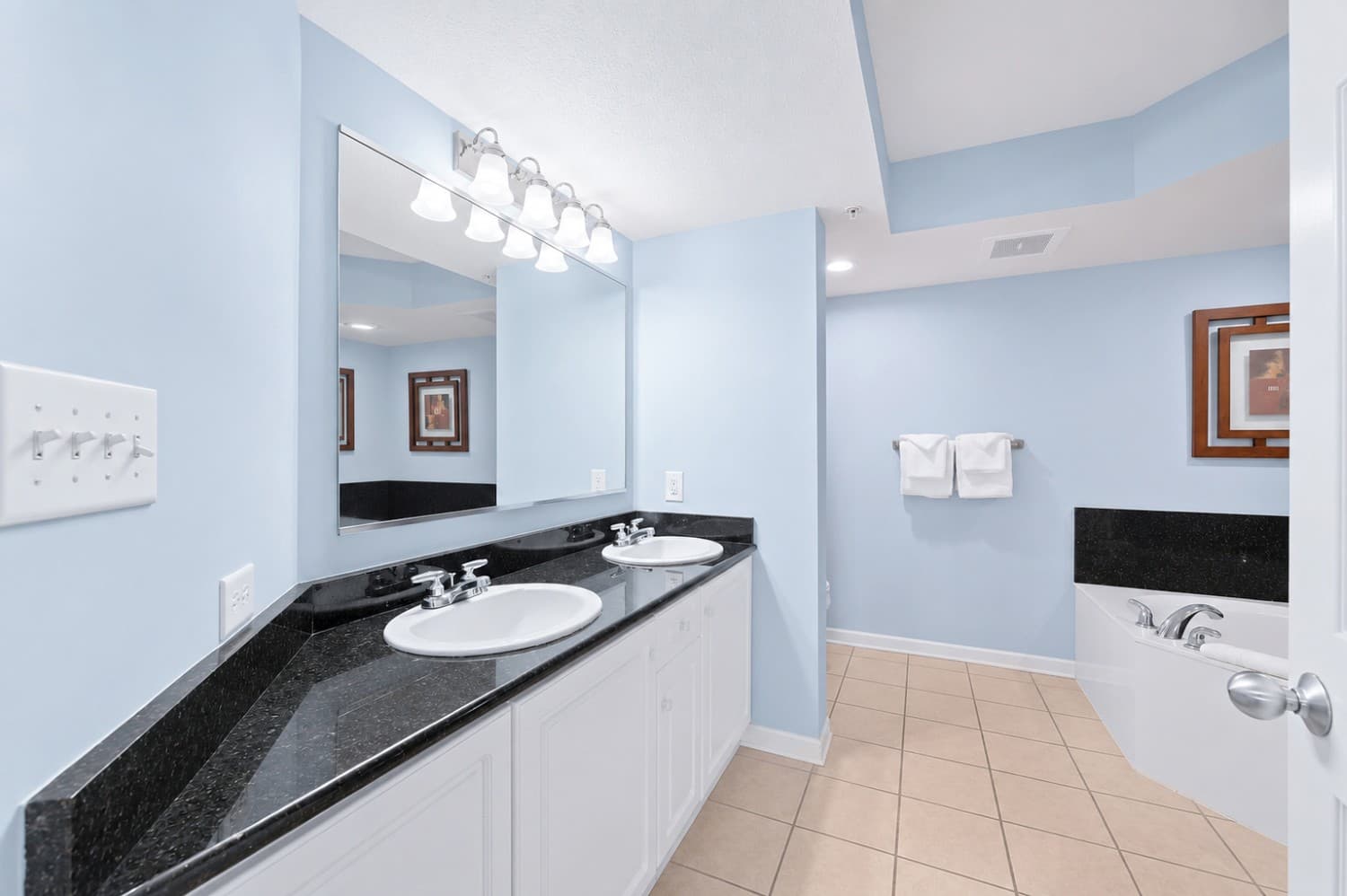 Yacht Club Villas - 1-1004