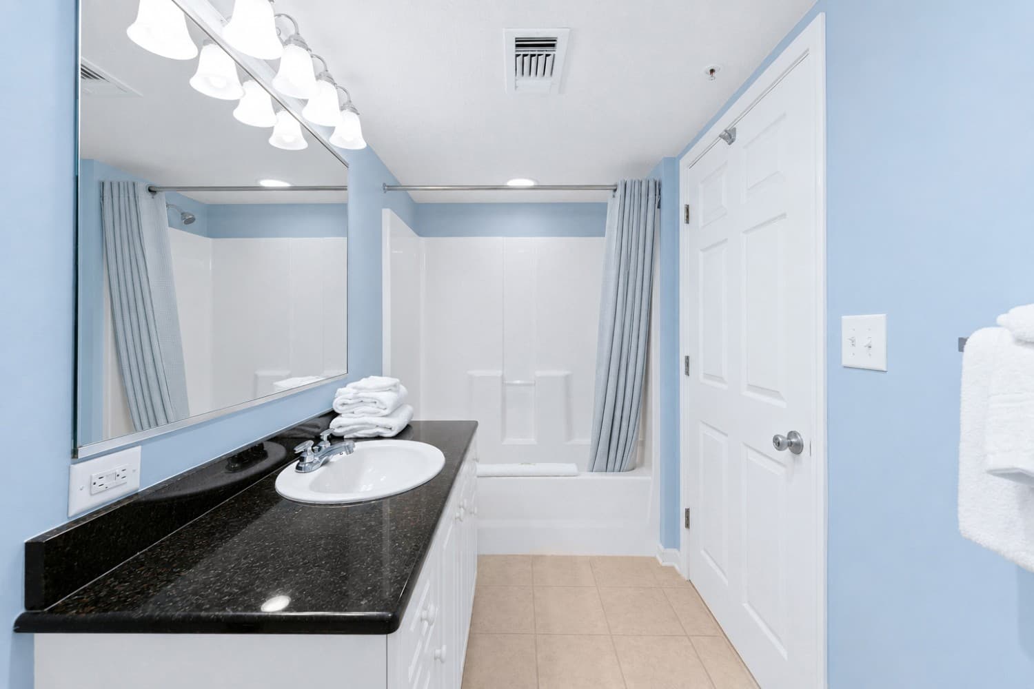 Yacht Club Villas - 1-1004