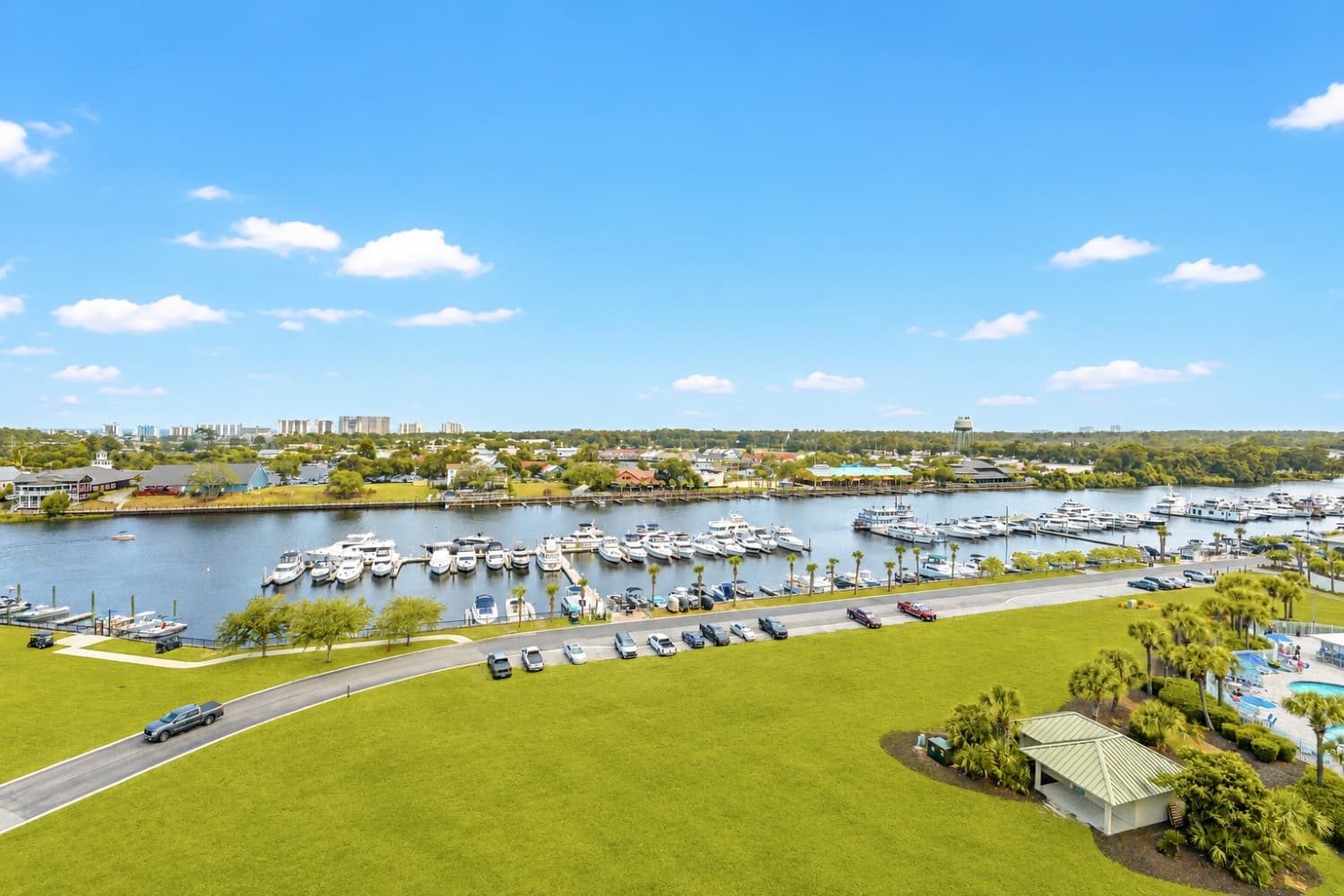 Yacht Club Villas - 1-1004