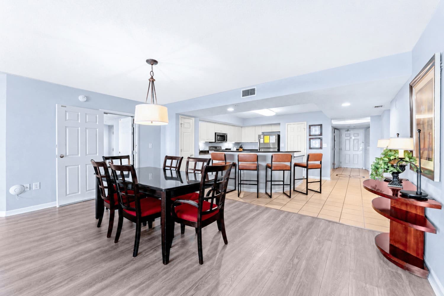 Yacht Club Villas - 1-1004