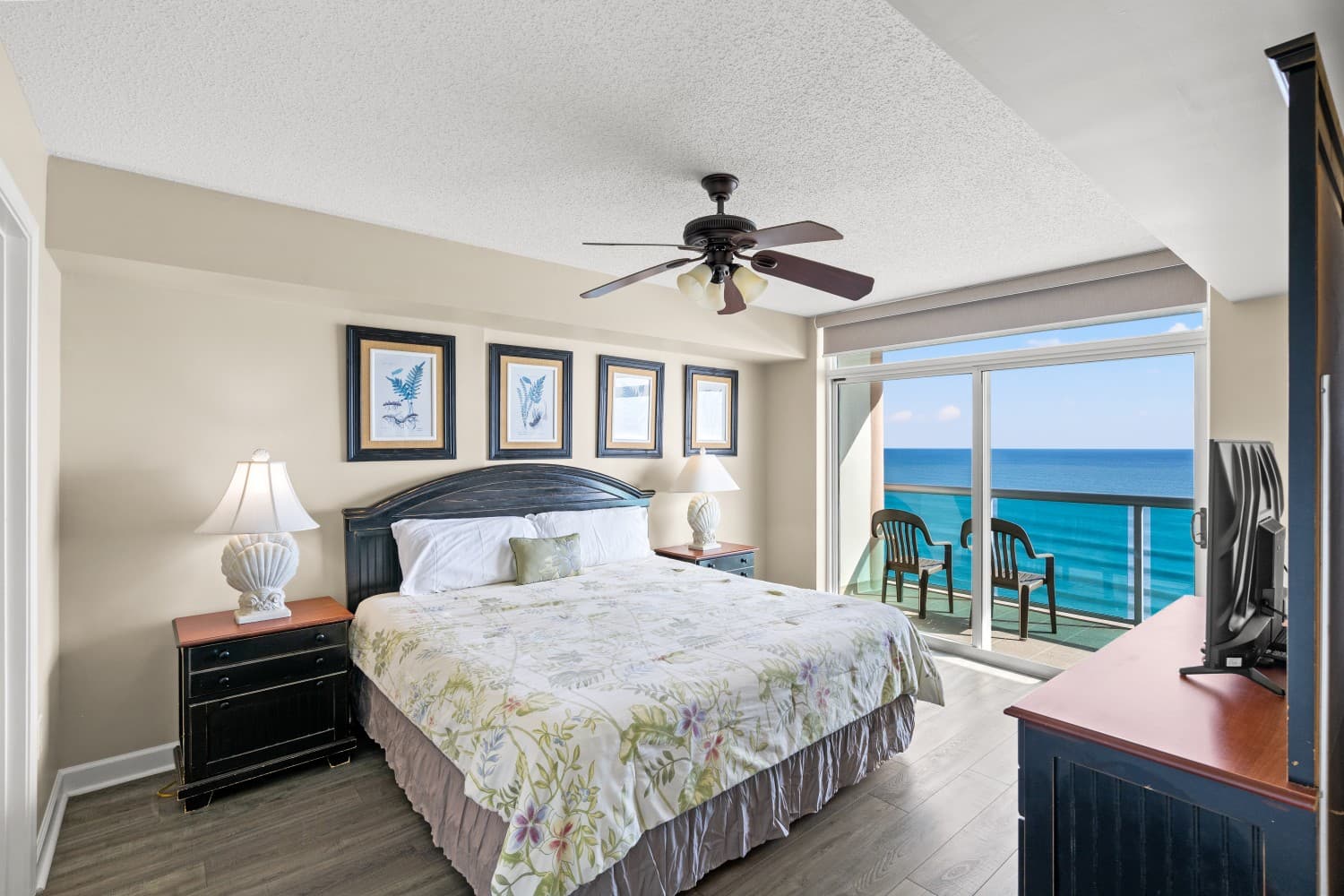 Crescent Keyes -  905