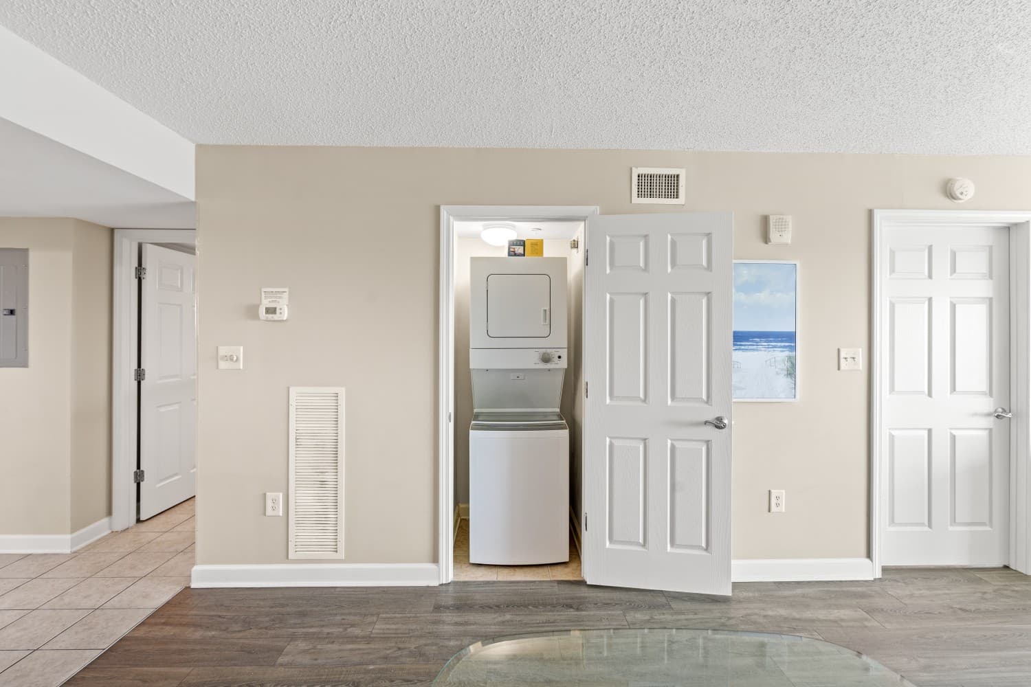 Crescent Keyes -  905