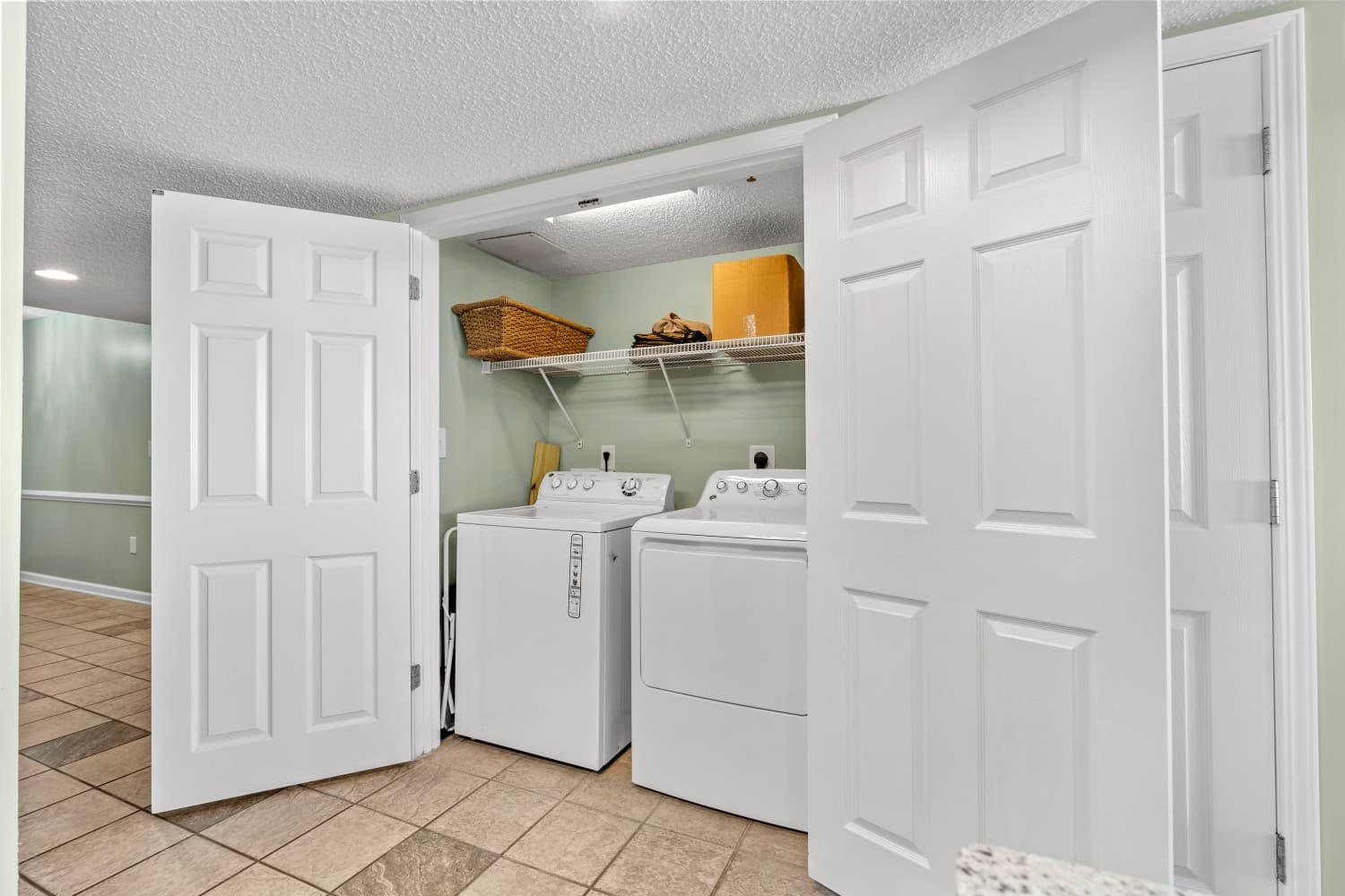 Crescent Shores - N 1503