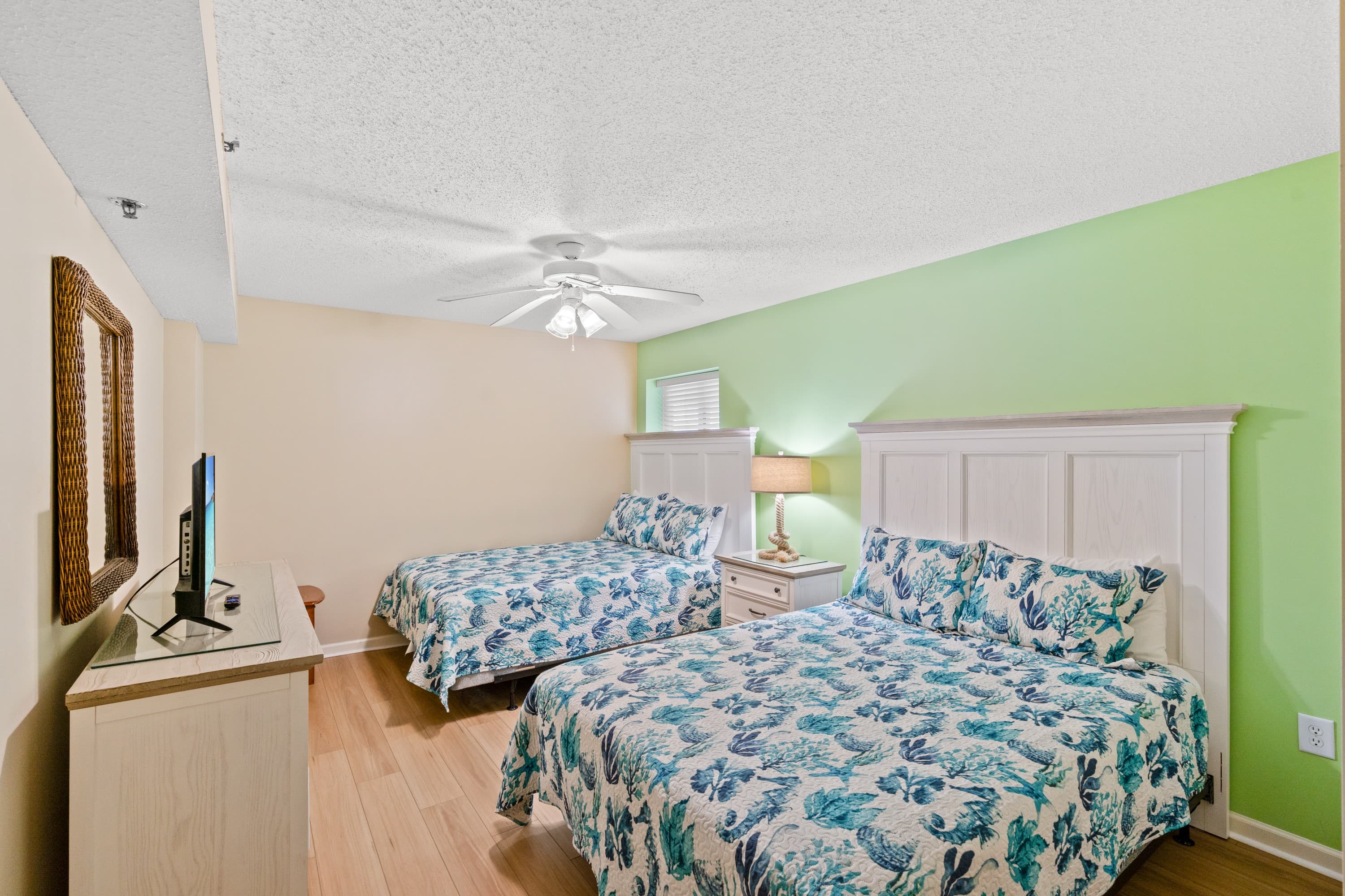 Crescent Shores - N 603