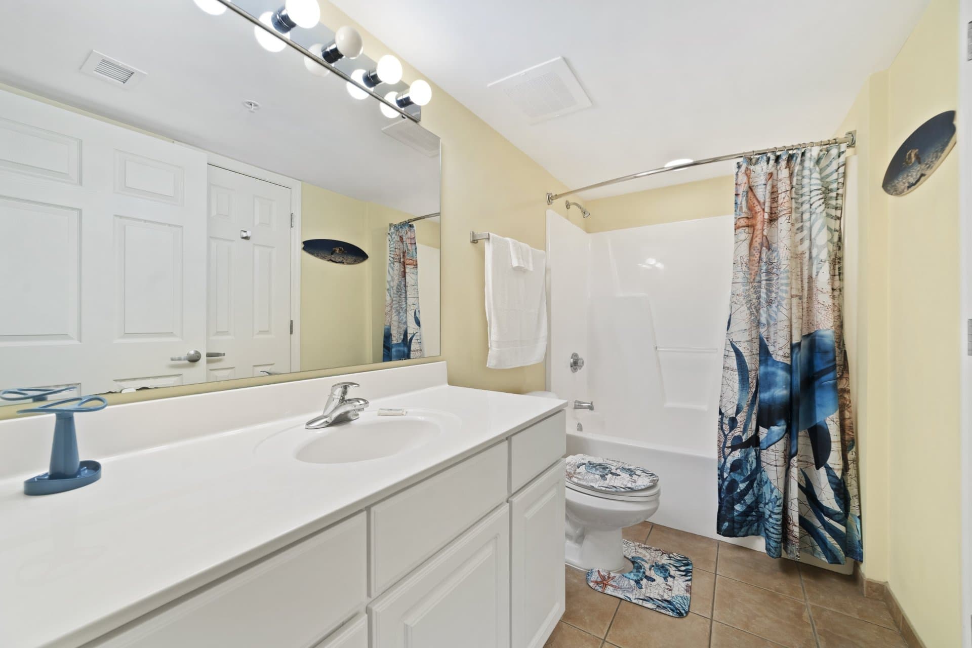 Malibu Pointe - 1004