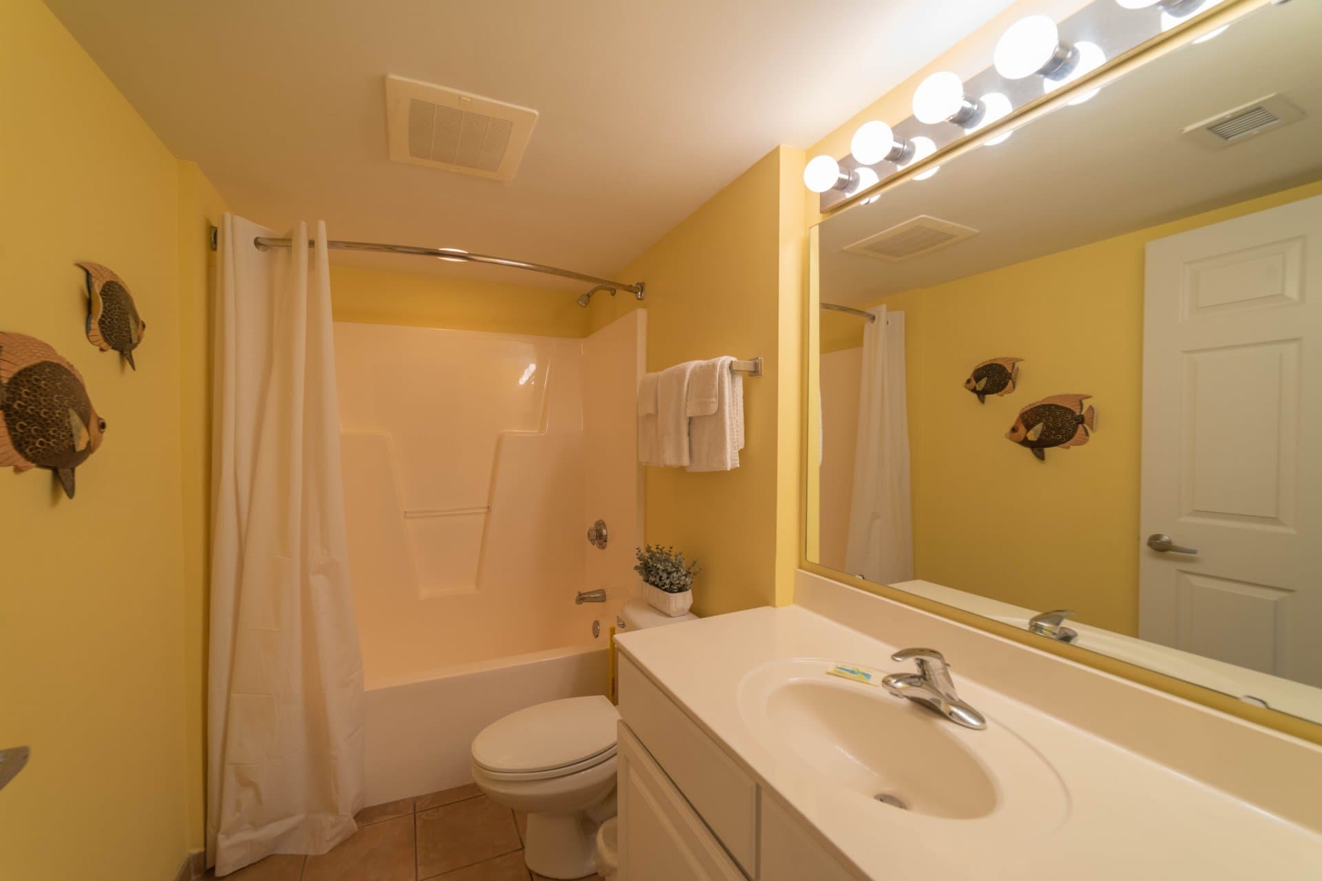 Malibu Pointe - 606