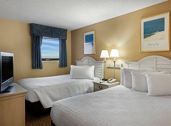 Breakers Resort - 3 Bedroom Oceanfront Paradise Condo - C