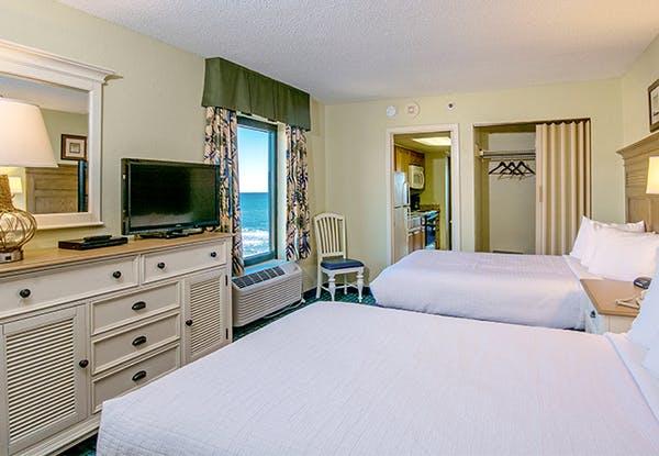Compass Cove - 1 Bedroom Oceanfront End Suite