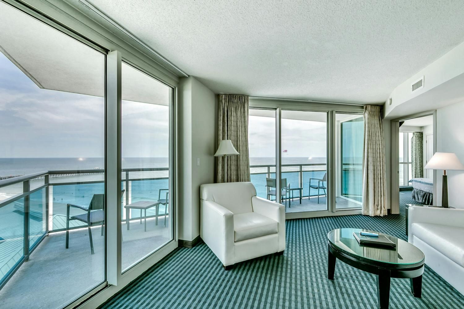 Oceans One Resort - 2 Bedroom Panoramic Oceanfront Views - H