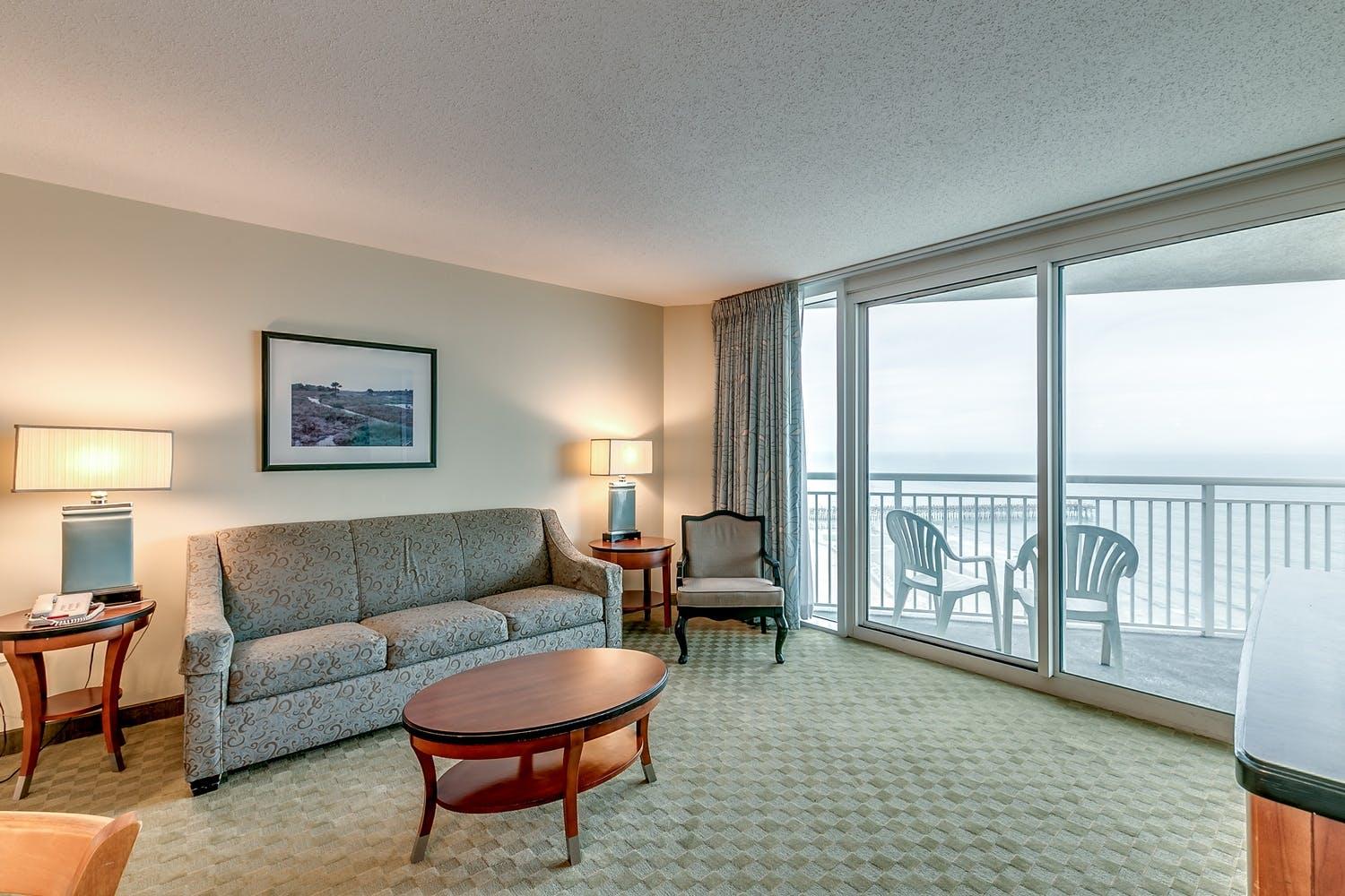 Sandy Beach Resort - 3 Bedroom Oceanfront Deluxe Condo - Palmetto