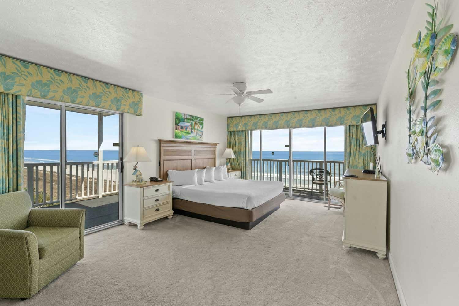 Caribbean Resort - 3 Bedroom Oceanfront Penthouse