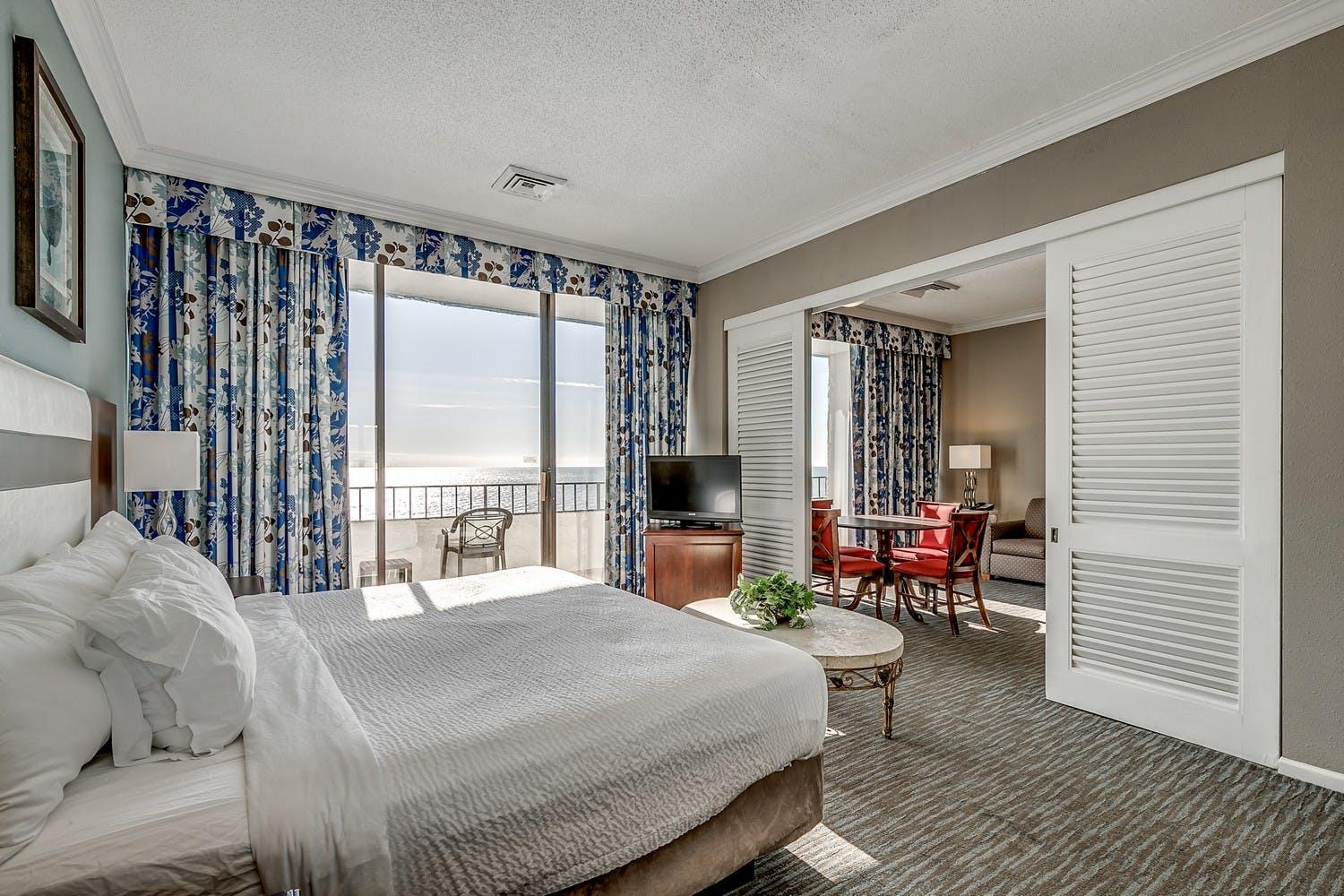 Ocean Reef Resort - 1 Bedroom Oceanfront King Jacuzzi Suite