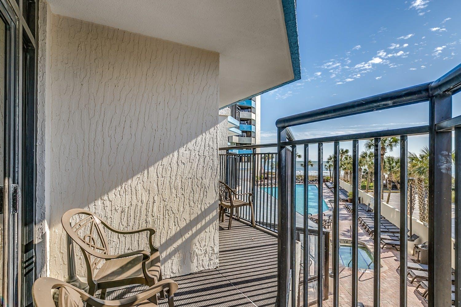 Ocean Reef Resort - 3 Bedroom Oceanfront Angle Condo