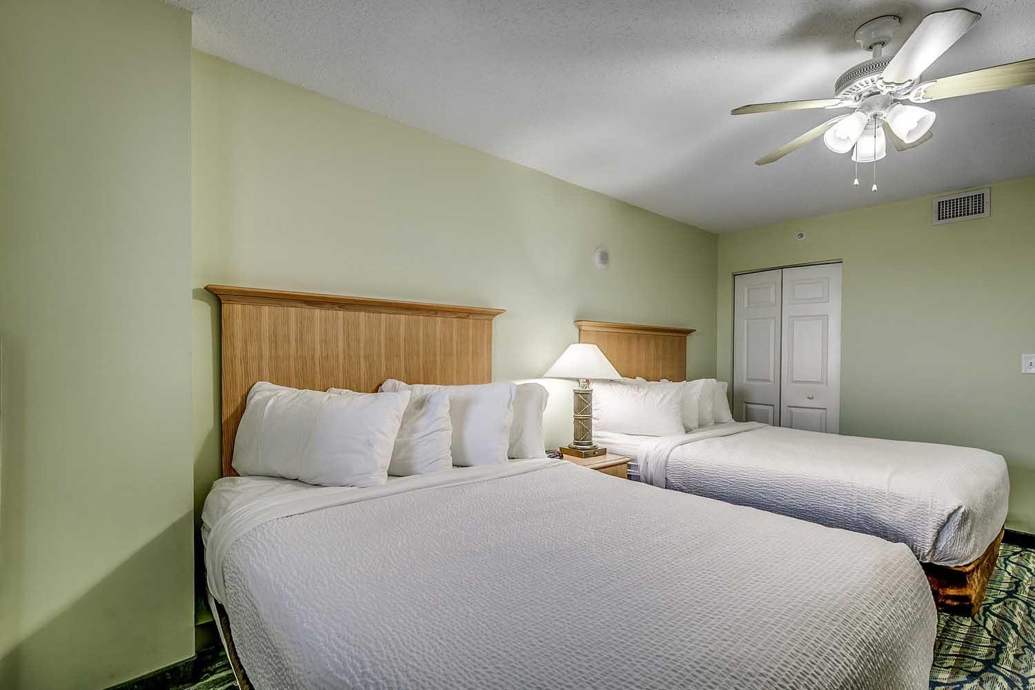 Paradise Resort - 1 Bedroom Oceanfront Deluxe Condo