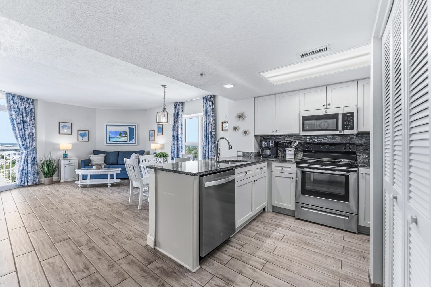 Bay Watch Resort - 1641