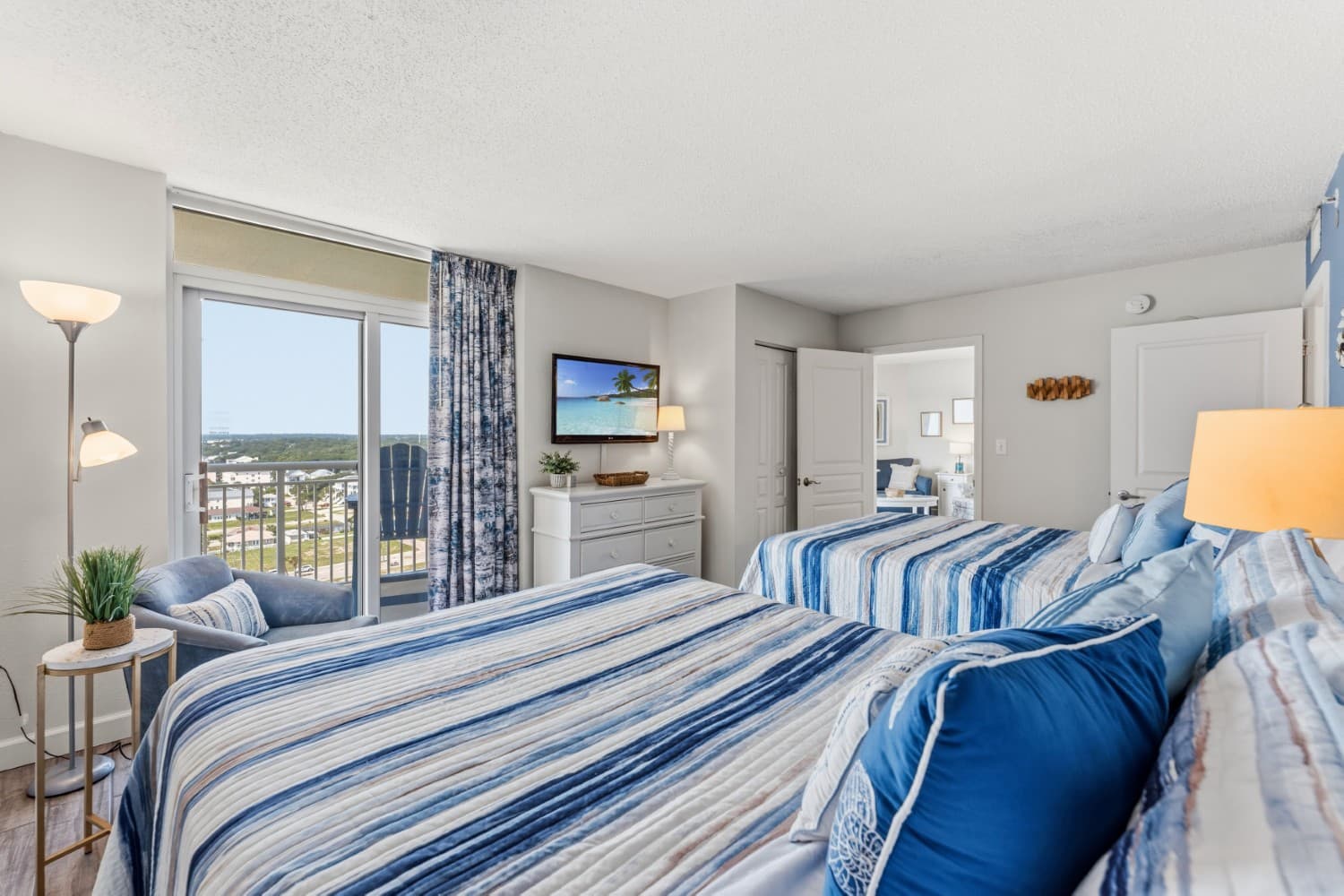 Bay Watch Resort - 1641