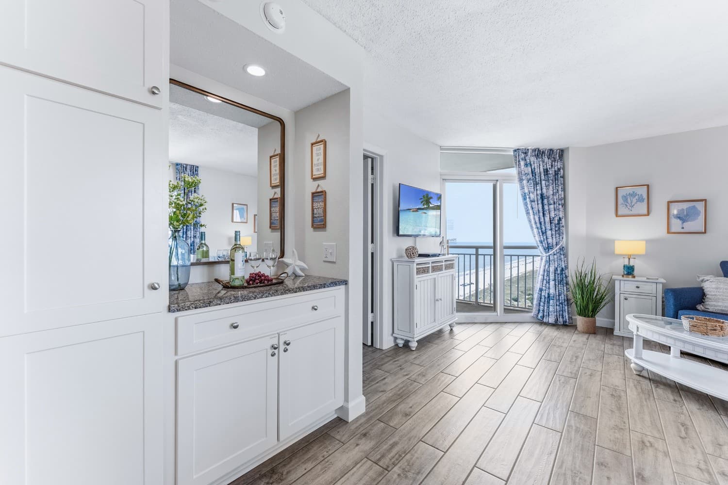 Bay Watch Resort - 1641