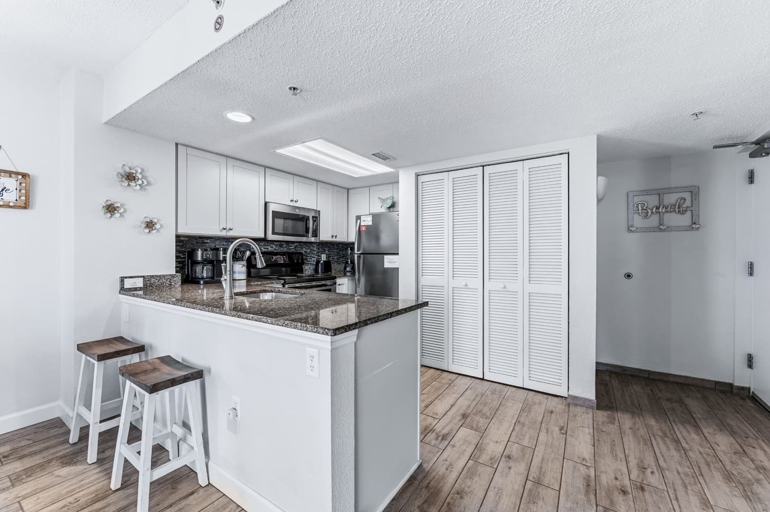 Bay Watch Resort - 1641