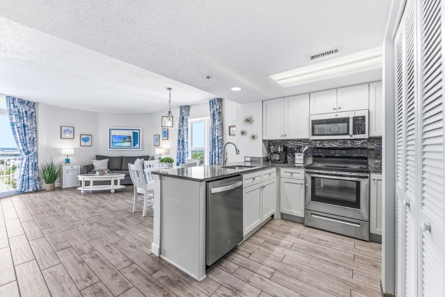 Bay Watch Resort - 1641