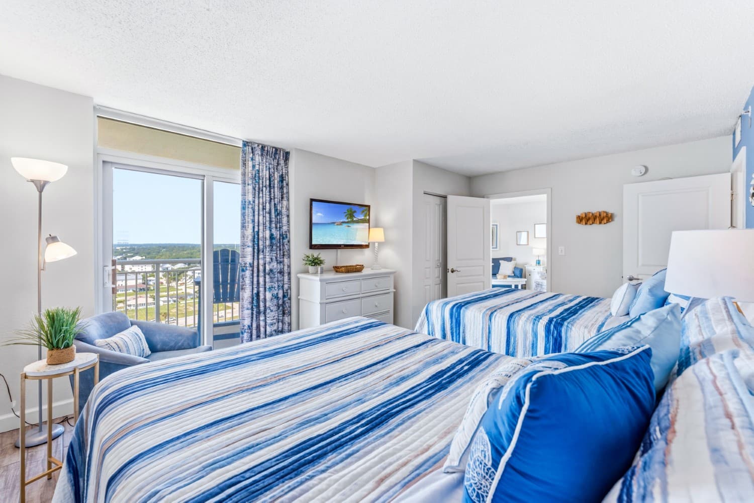 Bay Watch Resort - 1641