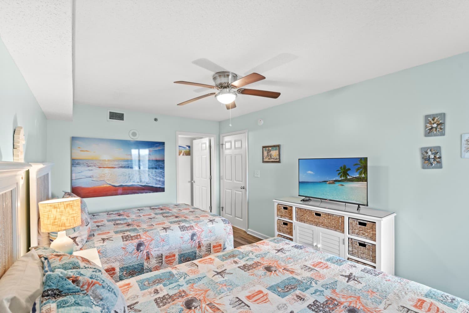 Crescent Shores - N 303