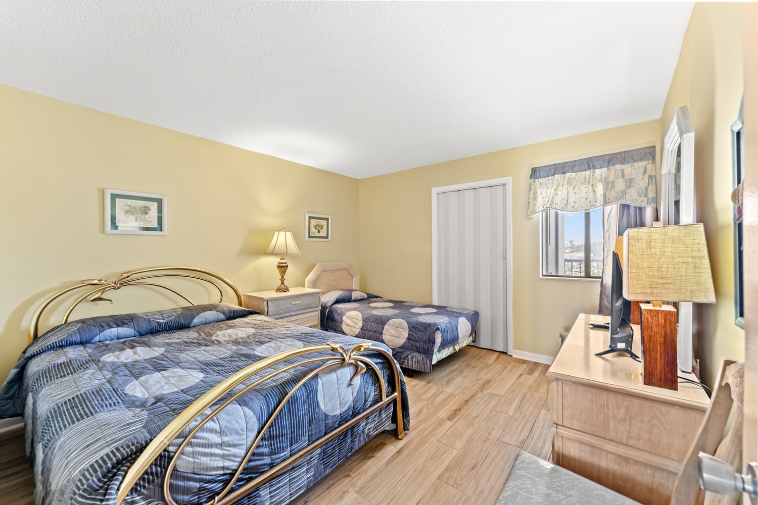 Crescent Sands CB - 5-E