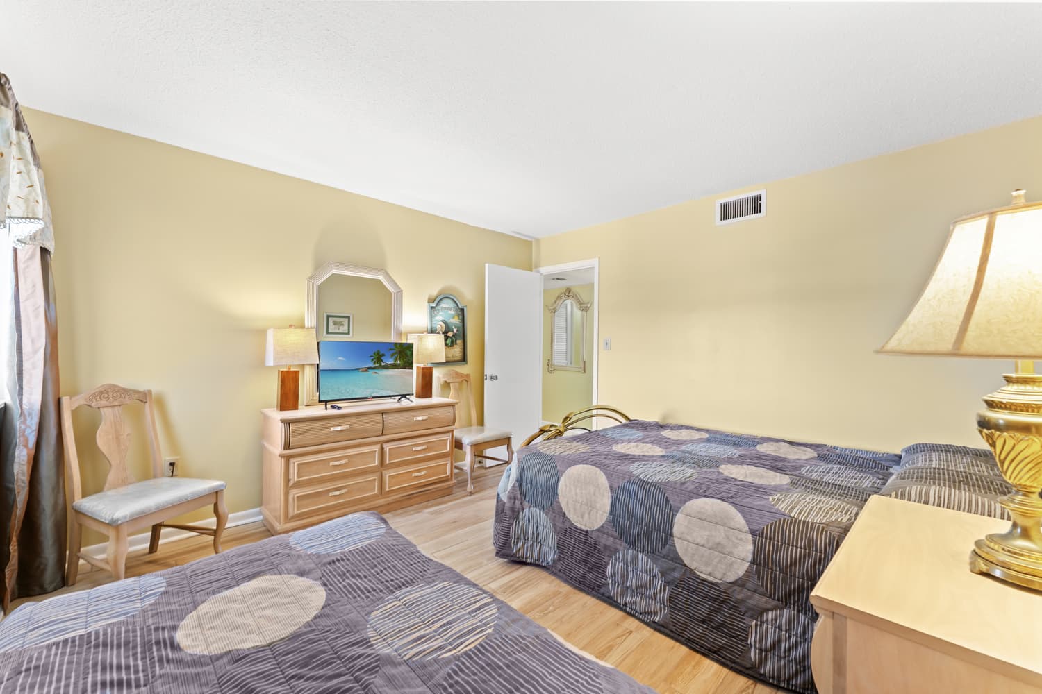 Crescent Sands CB - 5-E