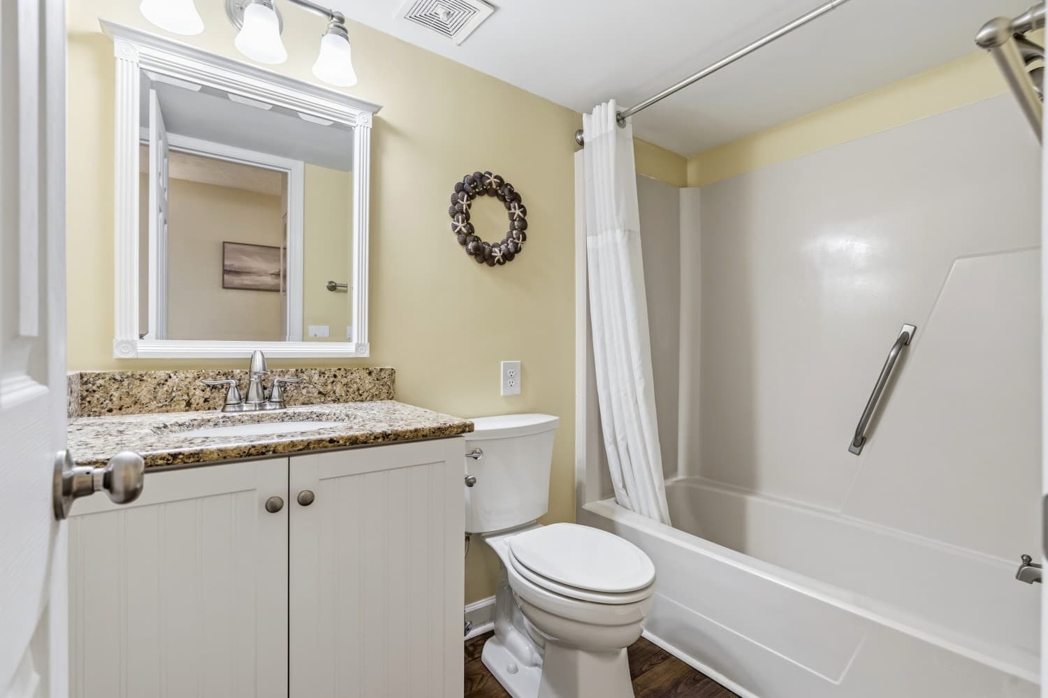 Crescent Tower I - 801