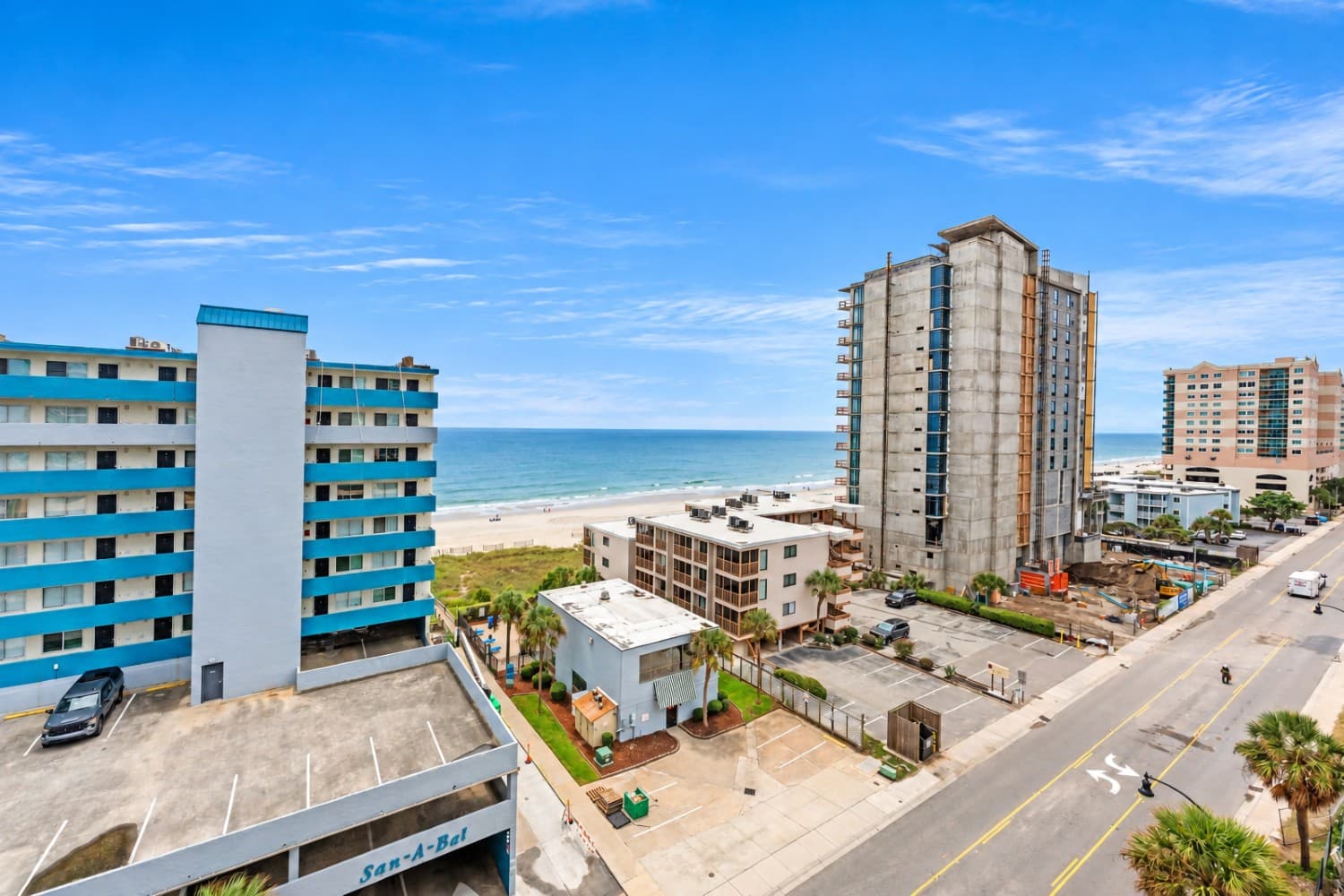 Malibu Pointe - 604