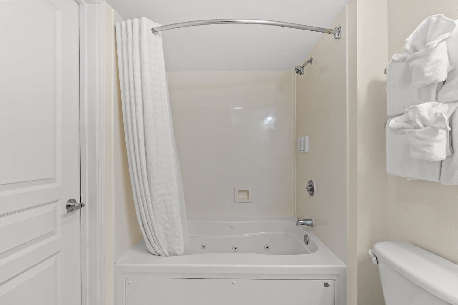 Bay Watch Resort - 912