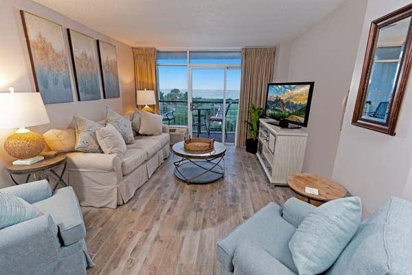 Litchfield Beach and Golf - 1 Bedroom King Suite - Bridgewater